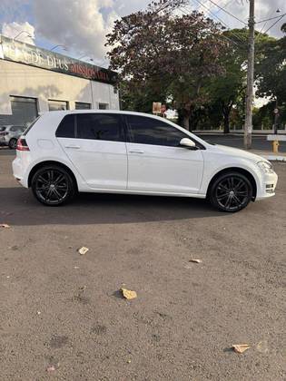 VOLKSWAGEN GOLF 1.4 TSI HIGHLINE 16V TOTAL FLEX 4P TIPTRONIC VOLKSWAGEN GOLF 1.4 TSI HIGHLINE 16V TOTAL FLEX 4P TIPTRONIC